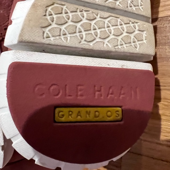 Cole Haan woman’s grand zero hoes - Picture 9 of 9